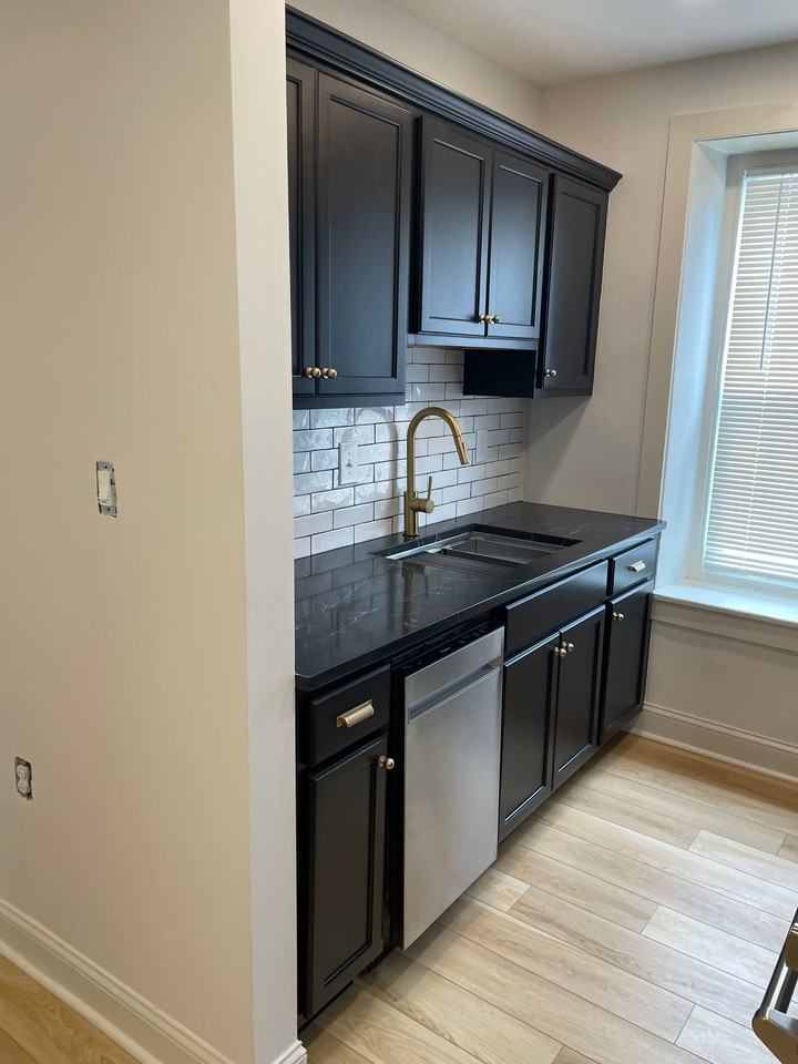 130 Dawson St #2 - Photo 4 of 14