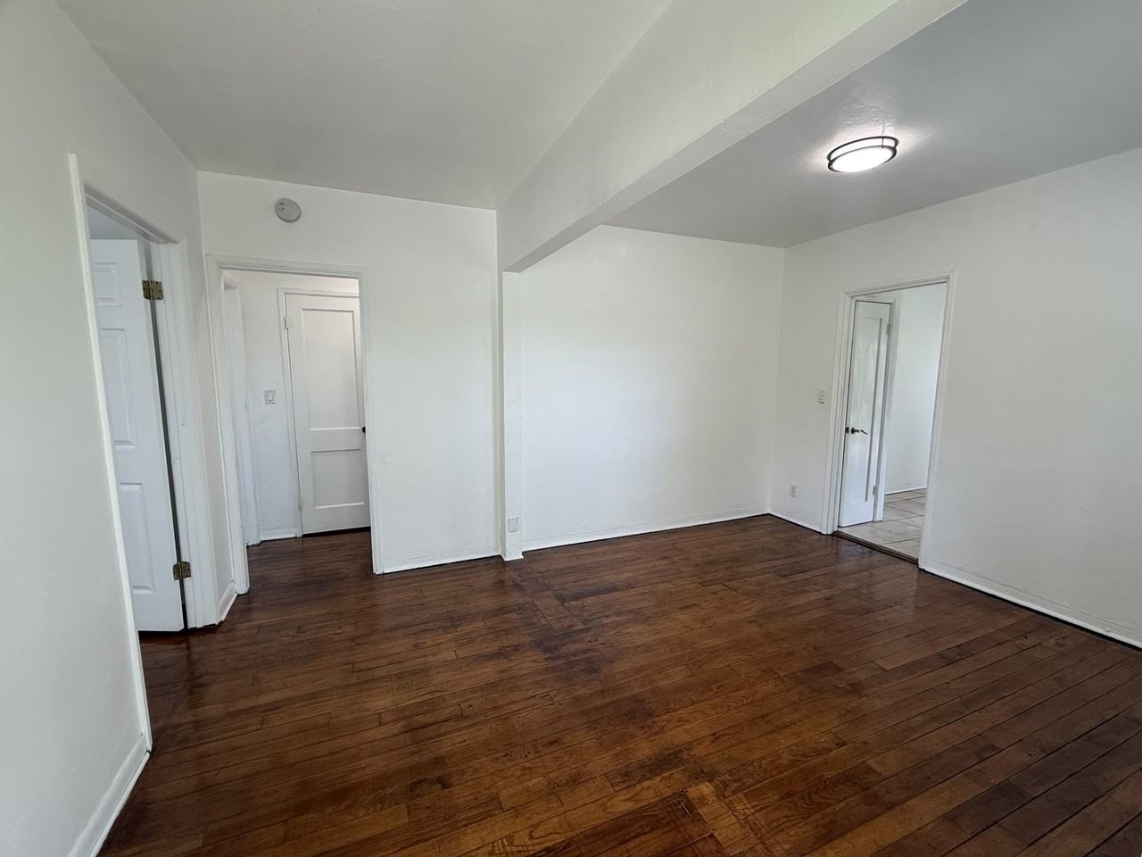 512 Ne 68th St - Photo 4 of 22