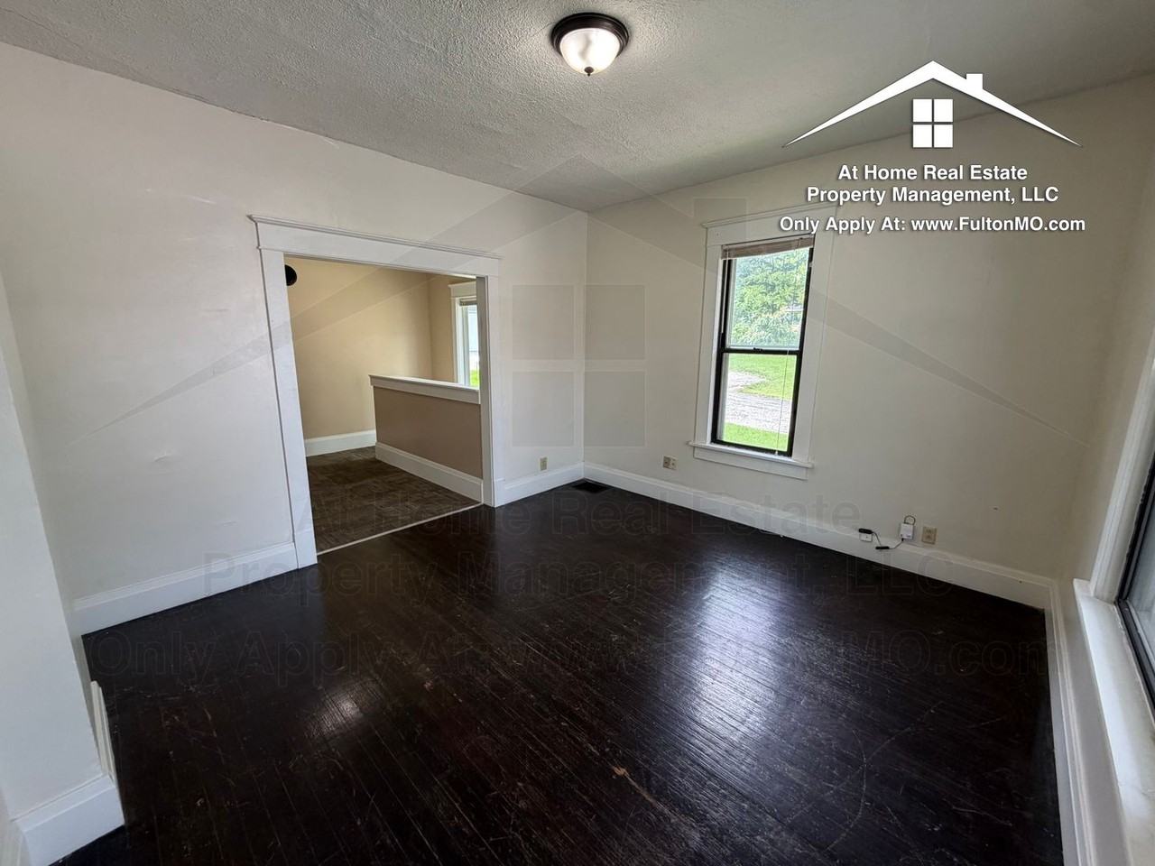 217 W 6th St - Photo 3 of 47