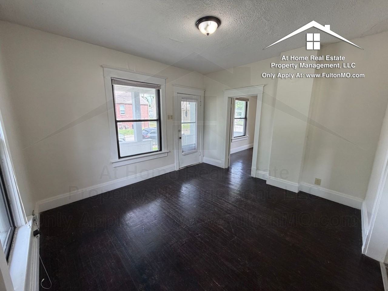 217 W 6th St - Photo 5 of 47