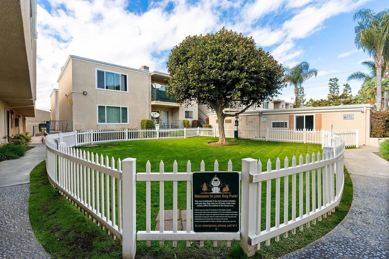 Florentine Apartments - Downey - Photo 3 of 9