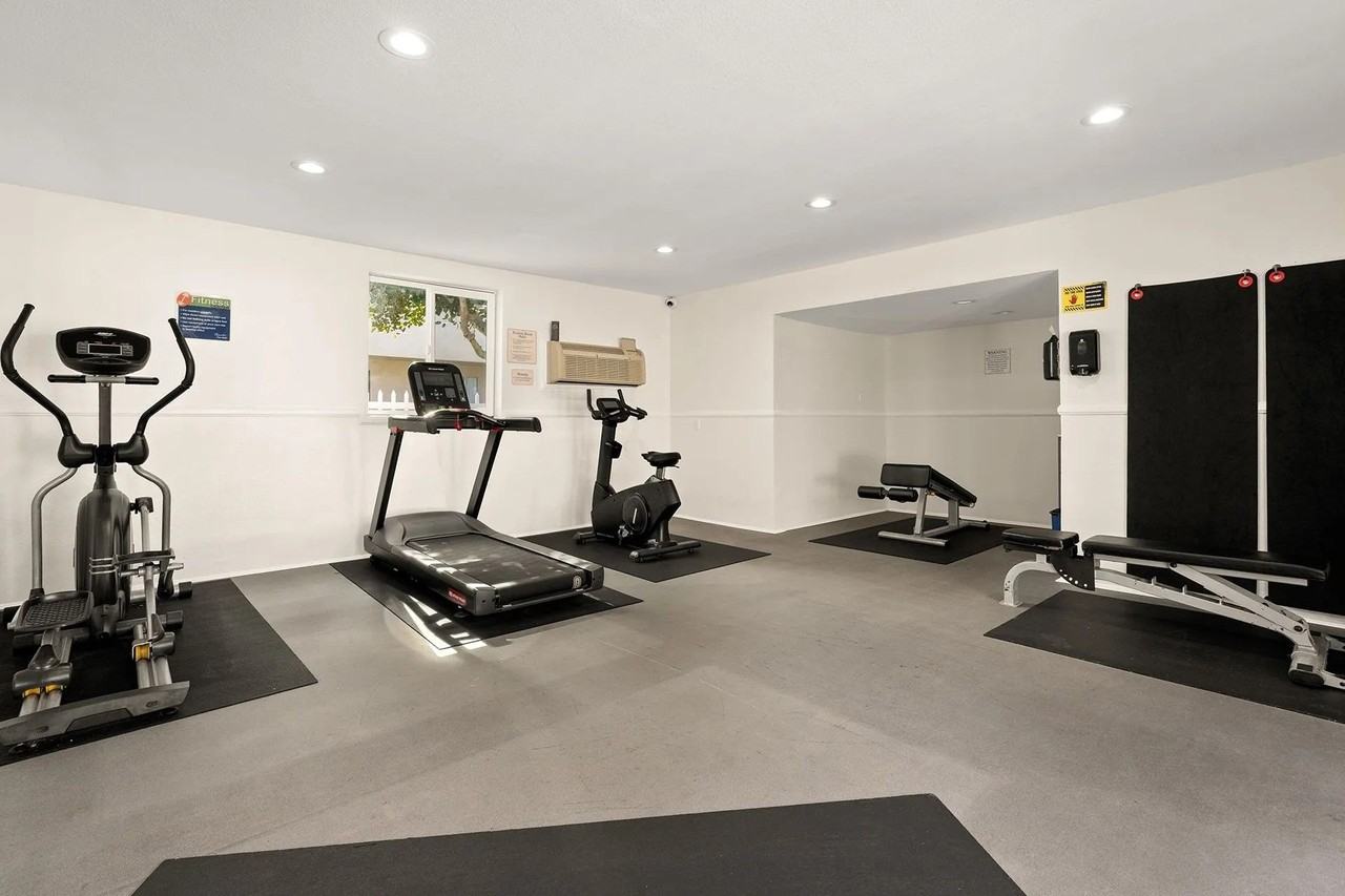 Florentine Apartments - Downey - Photo 6 of 9