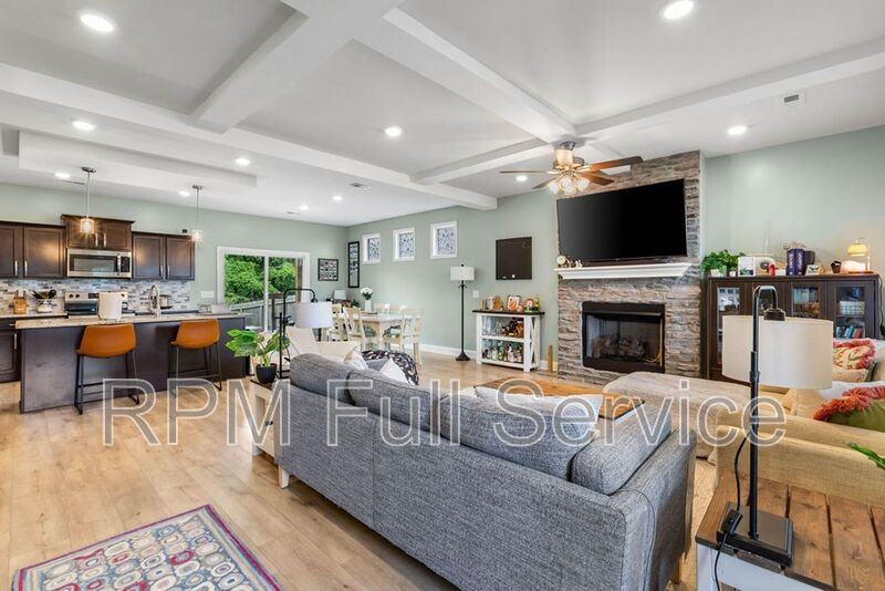 604 Alvin Rd - Photo 3 of 45