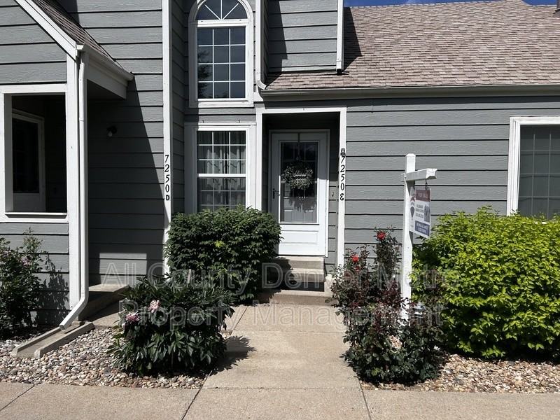 7250 Devinney Ct #E - Photo 2 of 14