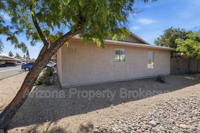 1625 N Date #18 - Photo 2 of 21