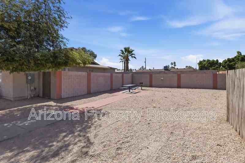 1625 N Date #18 - Photo 3 of 21