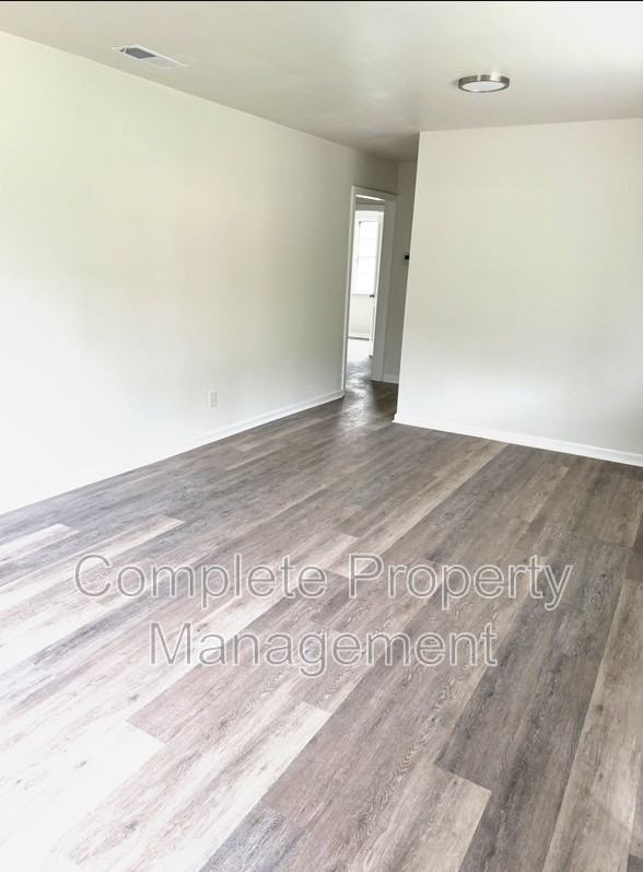 1311 18th Way Sw - Photo 2 of 10