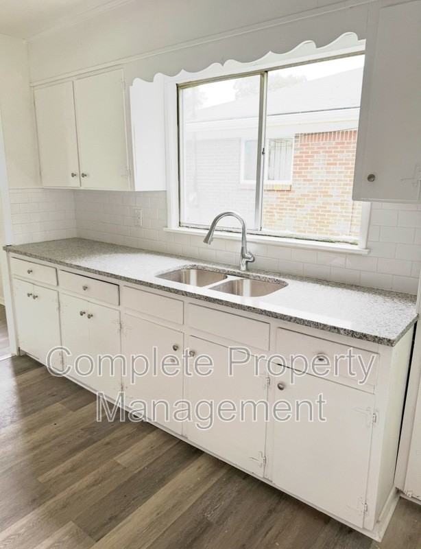 1311 18th Way Sw - Photo 3 of 10