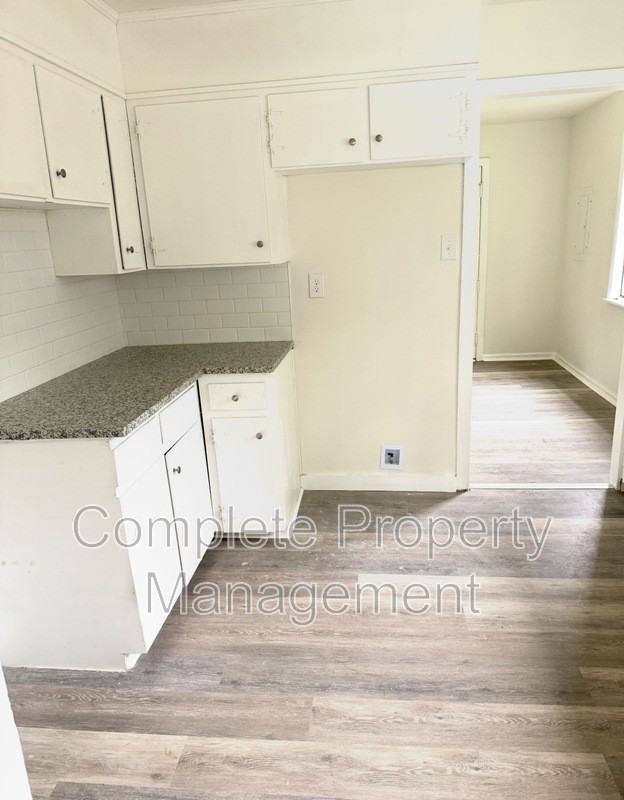 1311 18th Way Sw - Photo 4 of 10