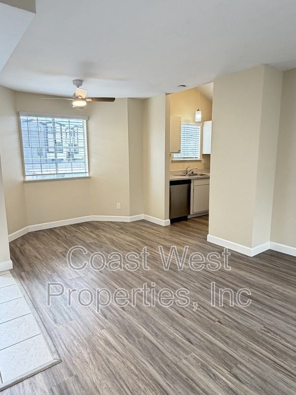 297 Acacia Ave - Photo 4 of 25