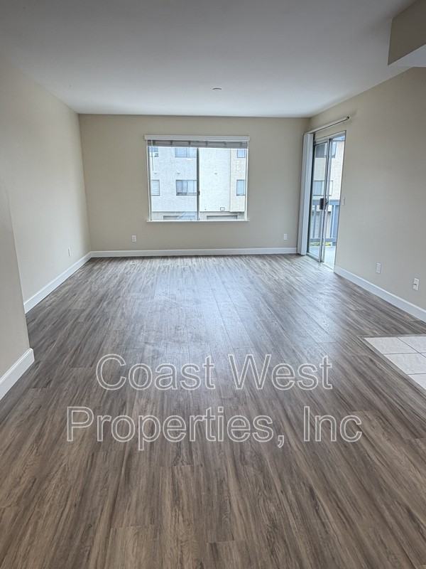 297 Acacia Ave - Photo 6 of 25
