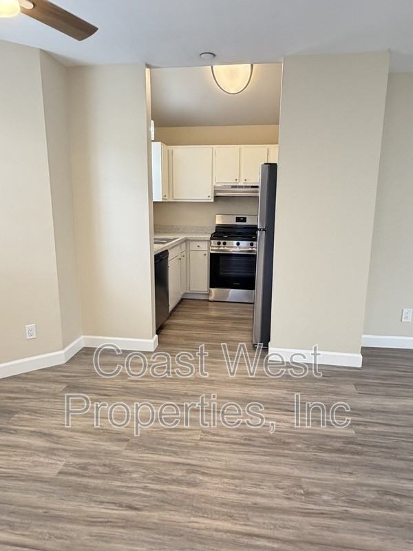 297 Acacia Ave - Photo 7 of 25