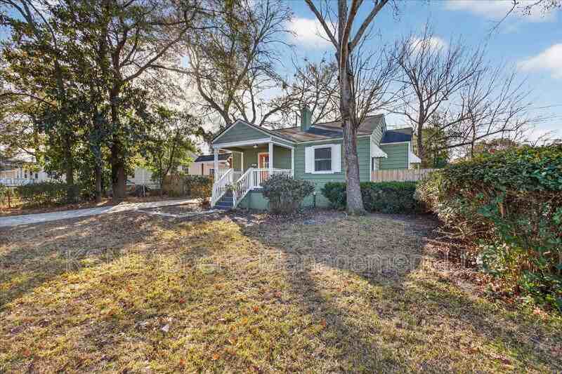 1919 Greenwood St - Photo 4 of 36