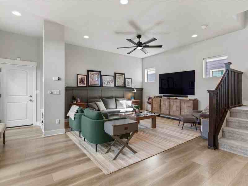 9977 E 61st Ave - Photo 6 of 23