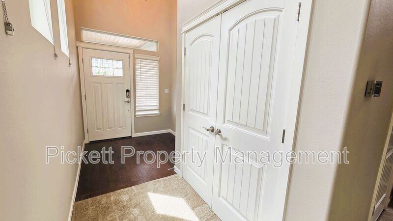 2122 Sw Nautical St - Photo 2 of 32