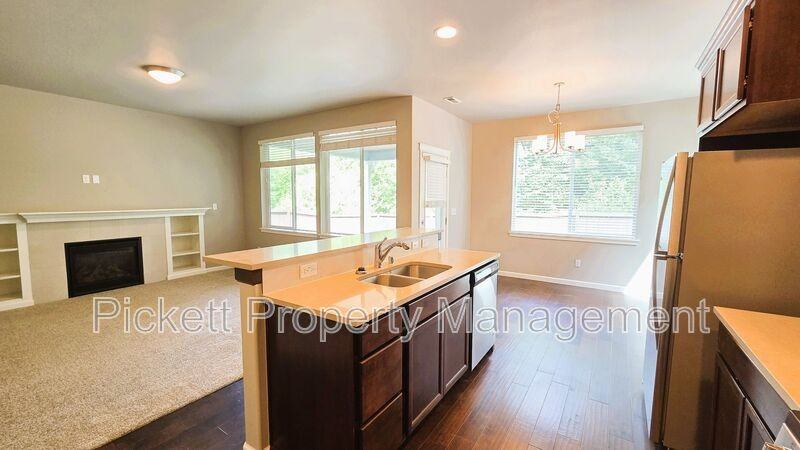 2122 Sw Nautical St - Photo 4 of 32