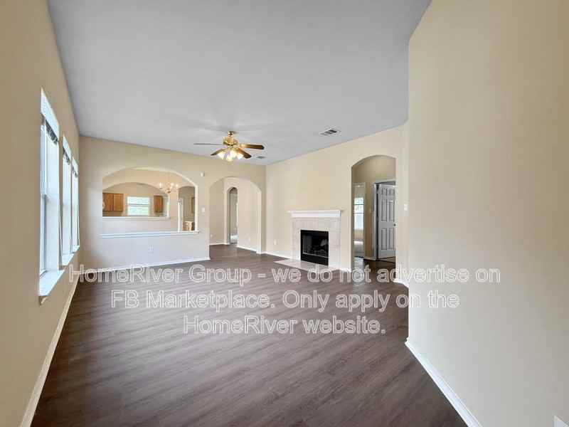 11502 Liberty St - Photo 2 of 20