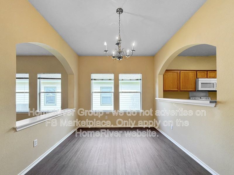 11502 Liberty St - Photo 3 of 20