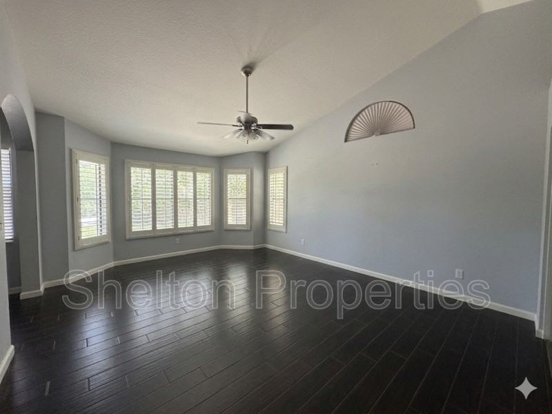 9418 W Tonto Ln - Photo 7 of 19