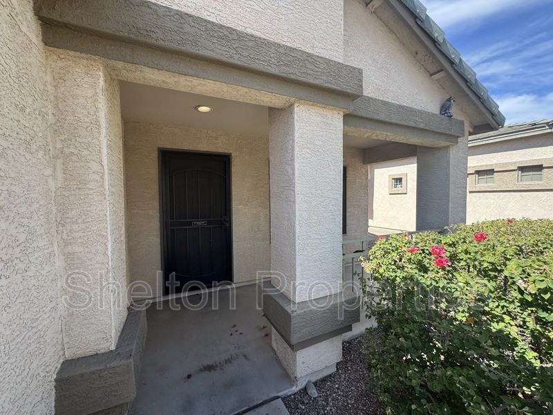 10834 W Wilshire Dr - Photo 2 of 28