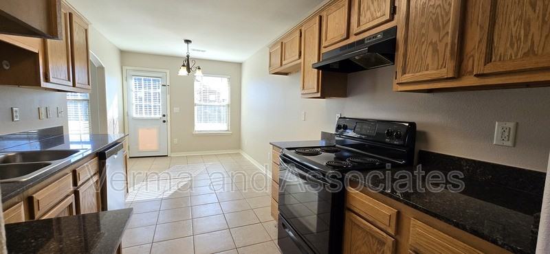 340 Beasley Dr - Photo 7 of 14