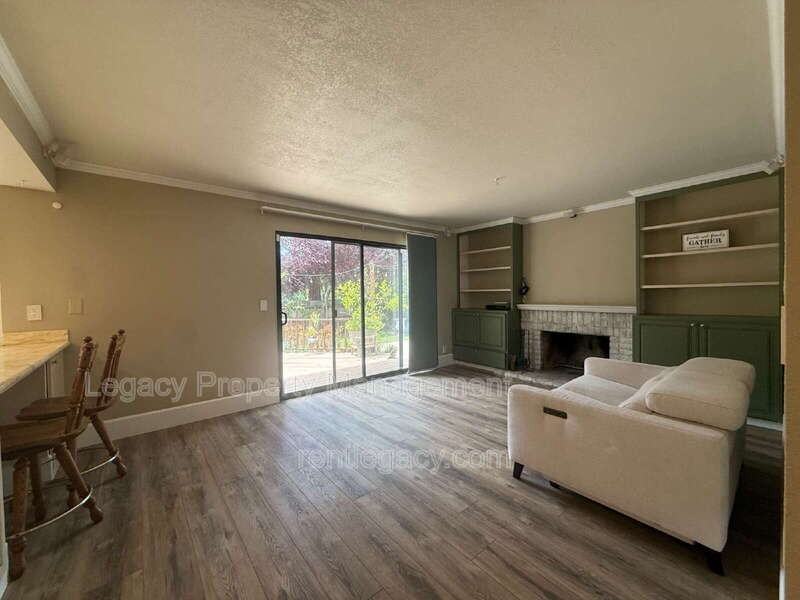 3209 Serra Way - Photo 7 of 27