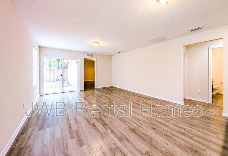 8000 Dandy Ave - Photo 5 of 17