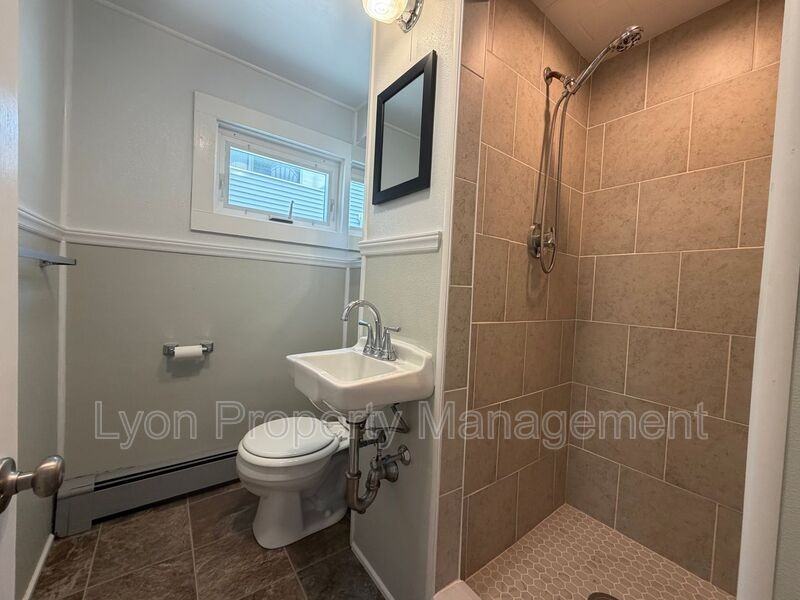 70 Bouvier Ave #1R - Photo 6 of 8