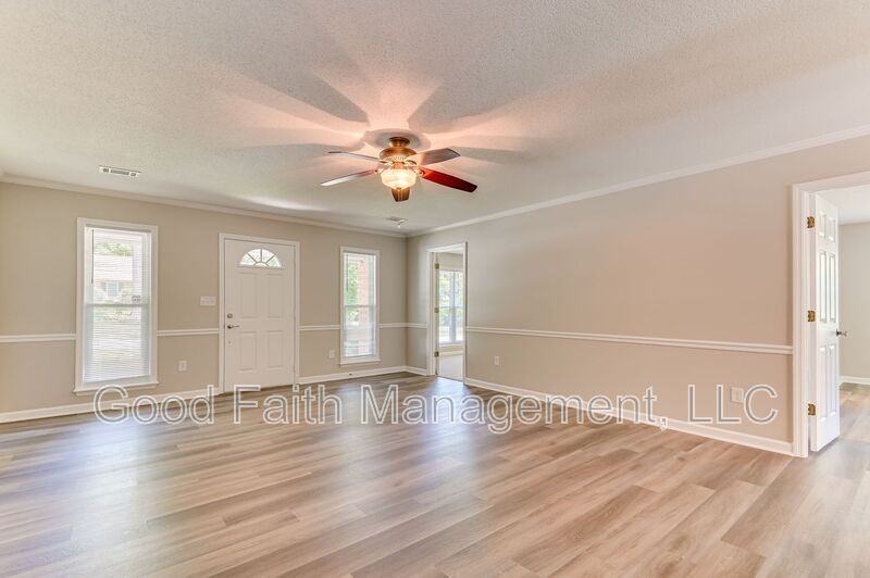 612 Fieldstone Way - Photo 3 of 44