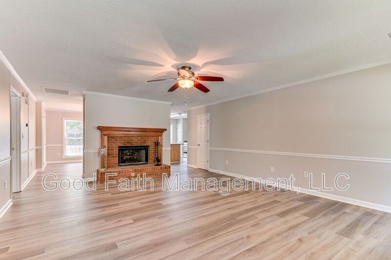 612 Fieldstone Way - Photo 5 of 44