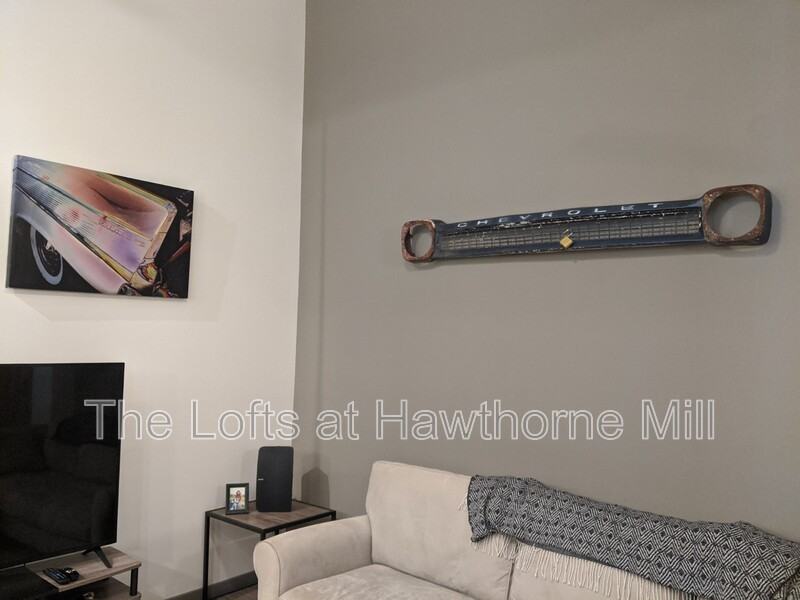 1101 Hawthorne Ln #132 - Photo 3 of 6