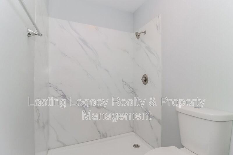 2325 15th St Ne - Photo 2 of 12