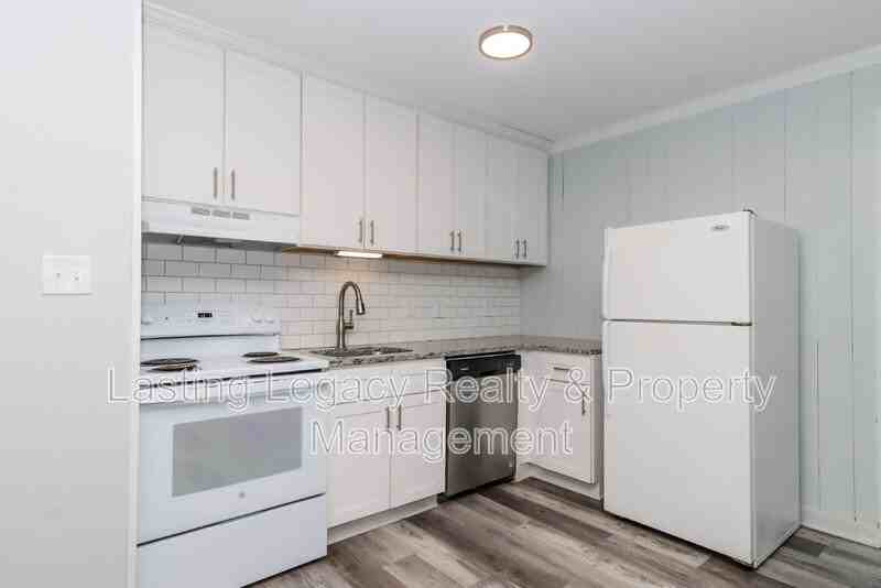 2325 15th St Ne - Photo 5 of 12