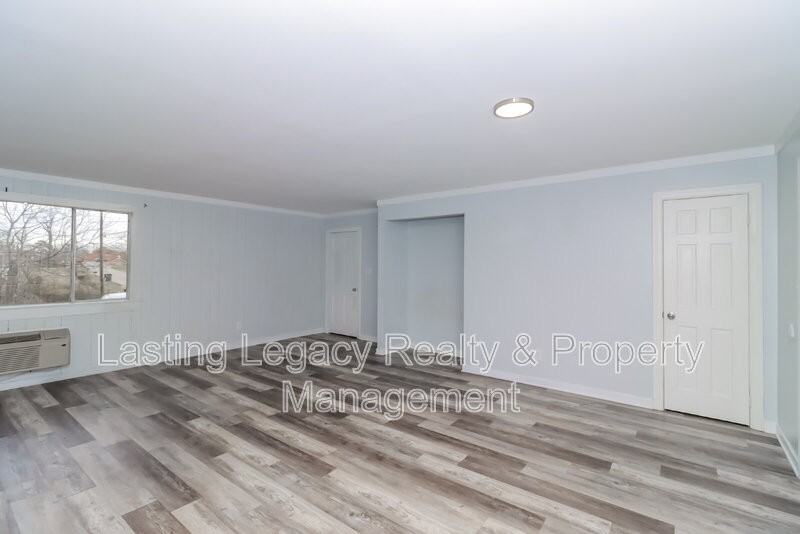 2325 15th St Ne - Photo 7 of 12