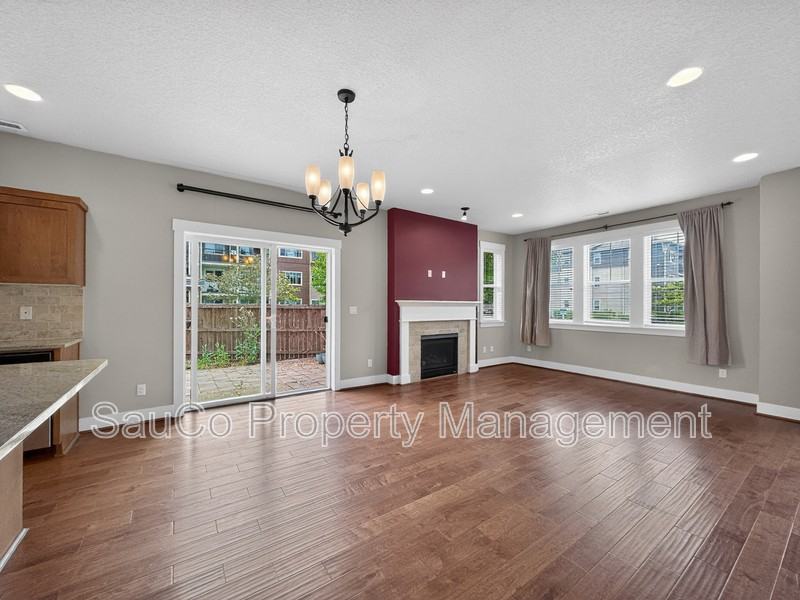 456 Sw 203rd Ter - Photo 5 of 22