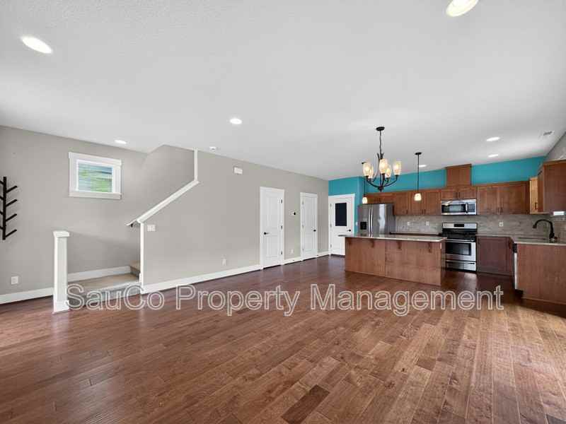 456 Sw 203rd Ter - Photo 7 of 22