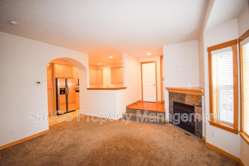 2025 Elm St #4A - Photo 3 of 18