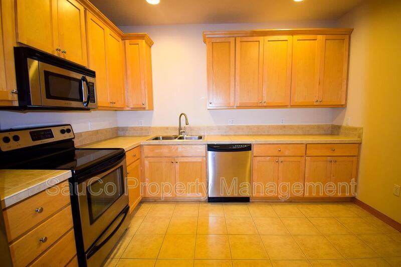 2025 Elm St #4A - Photo 5 of 18