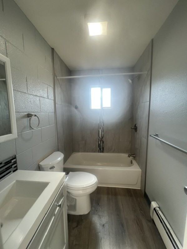 2229 Collyer St #8 - Photo 5 of 6