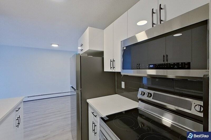 10837 117 St Nw - Photo 5 of 19