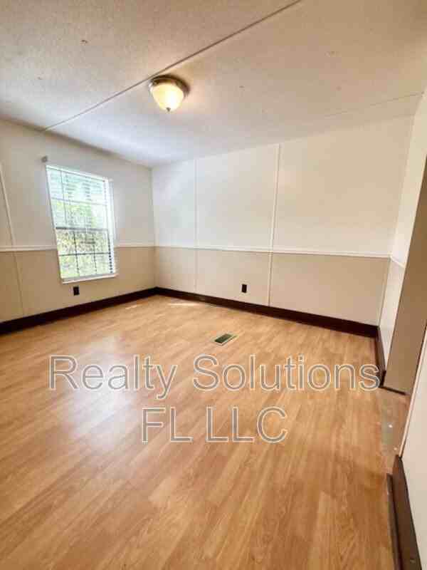 15518 Lake Apopka Rd - Photo 6 of 24