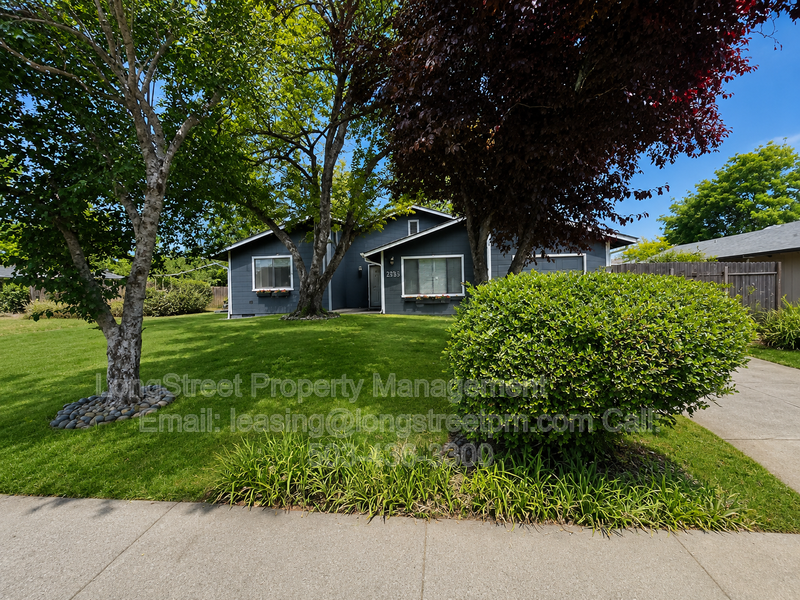 2711 Newton St - Photo 2 of 29