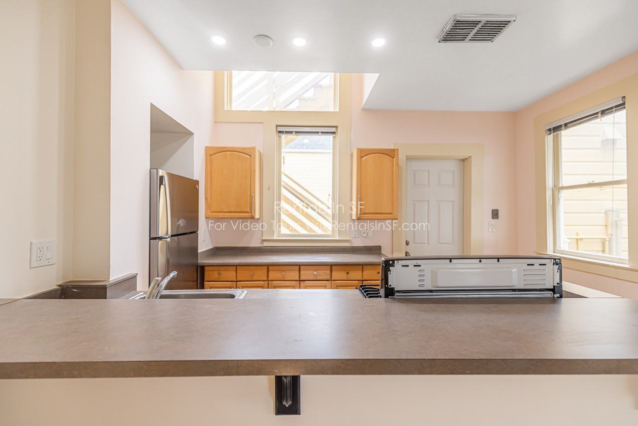 188 Winfield St #3 - Photo 5 of 12