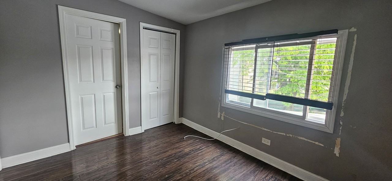 396266 W Grand Ave #3964-2R - Photo 2 of 12