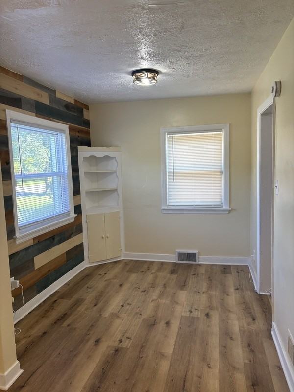 3708 Harrison St - Photo 3 of 11