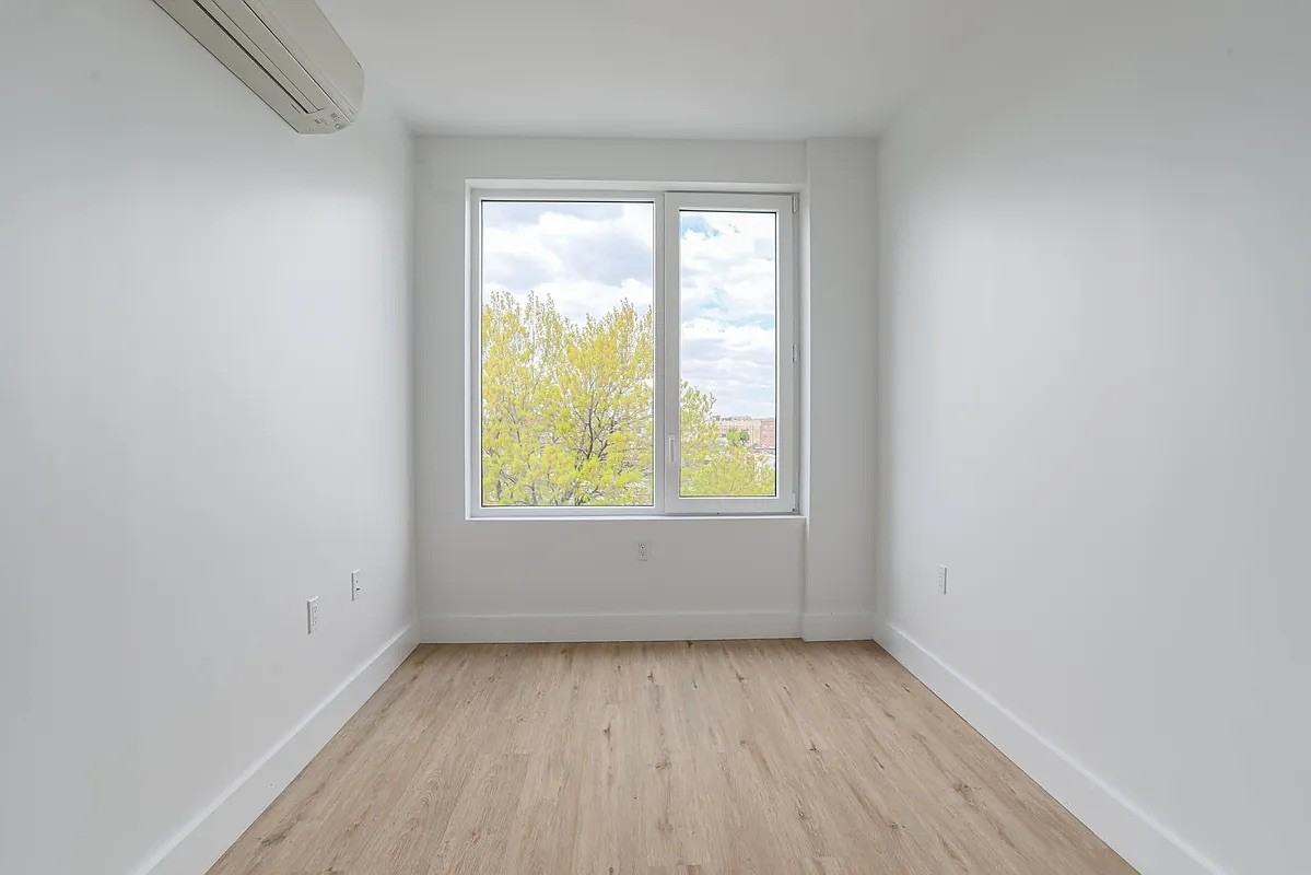 2510 Bedford Ave #5 - Photo 3 of 8