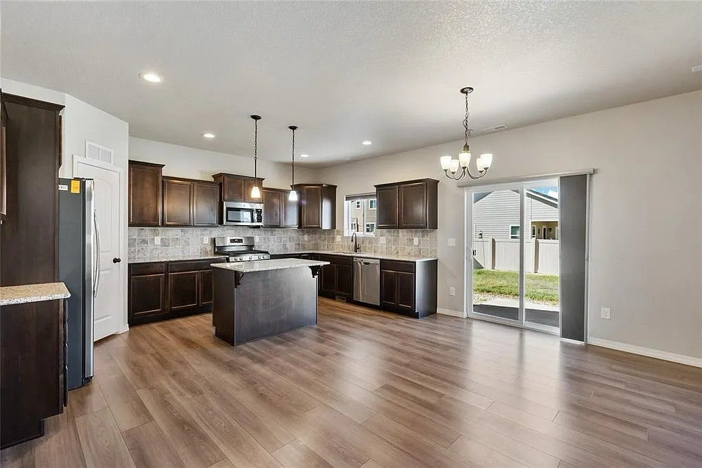 957 Daffodil St #NA - Photo 4 of 12