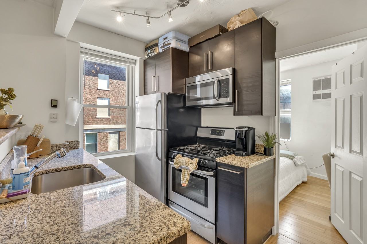 35 N Margin St #4