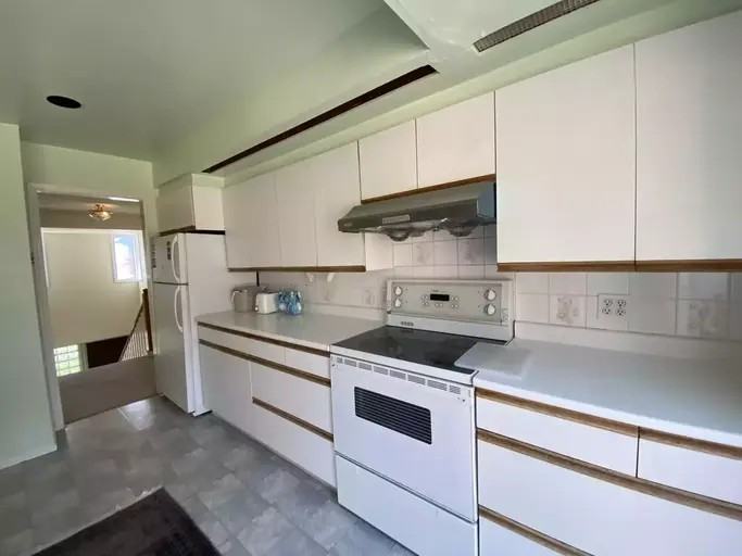 11101 Seaport Ave - Photo 5 of 11