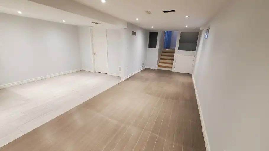526 Grenfell St #2 - Photo 3 of 16